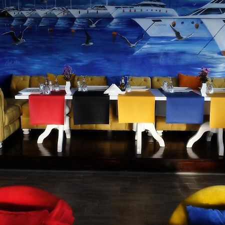 Alp Otel Restaurant Küçükkuyu Exteriér fotografie