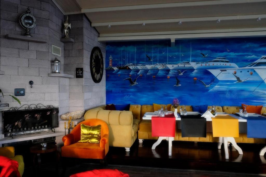 Alp Otel Restaurant Küçükkuyu Exteriér fotografie